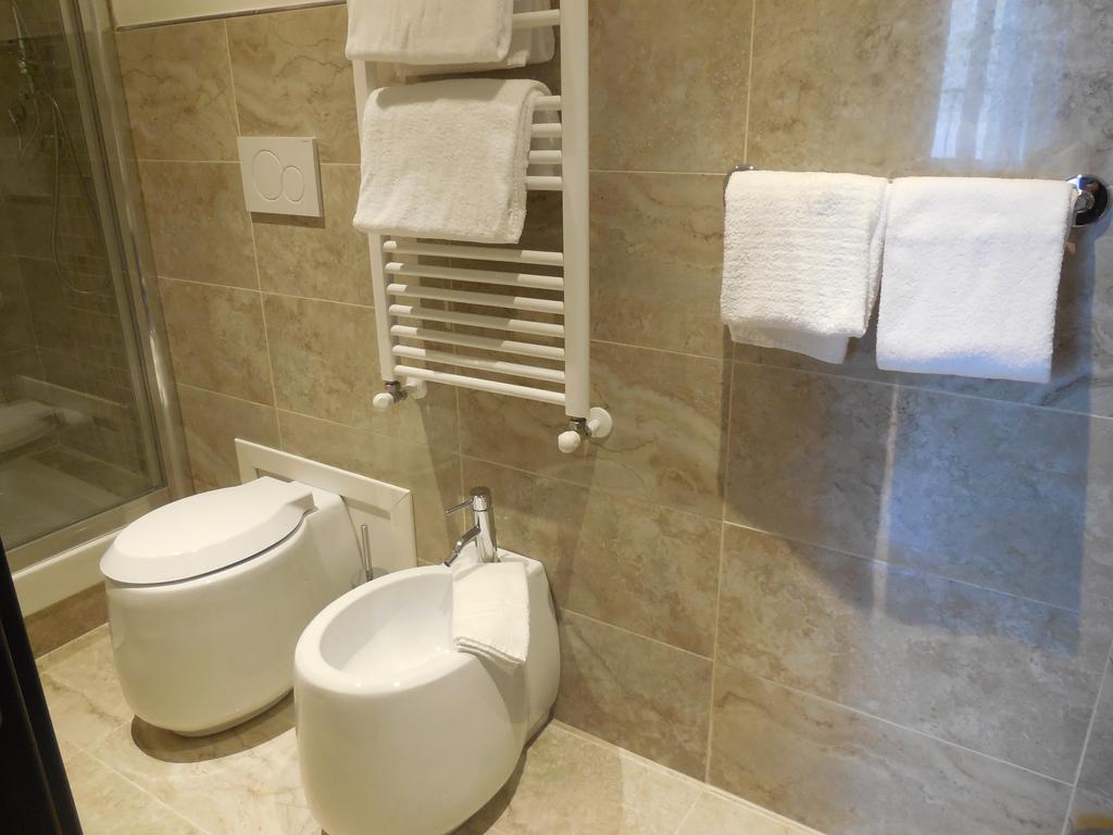 Hotel Domus Laurae Roma Exterior foto