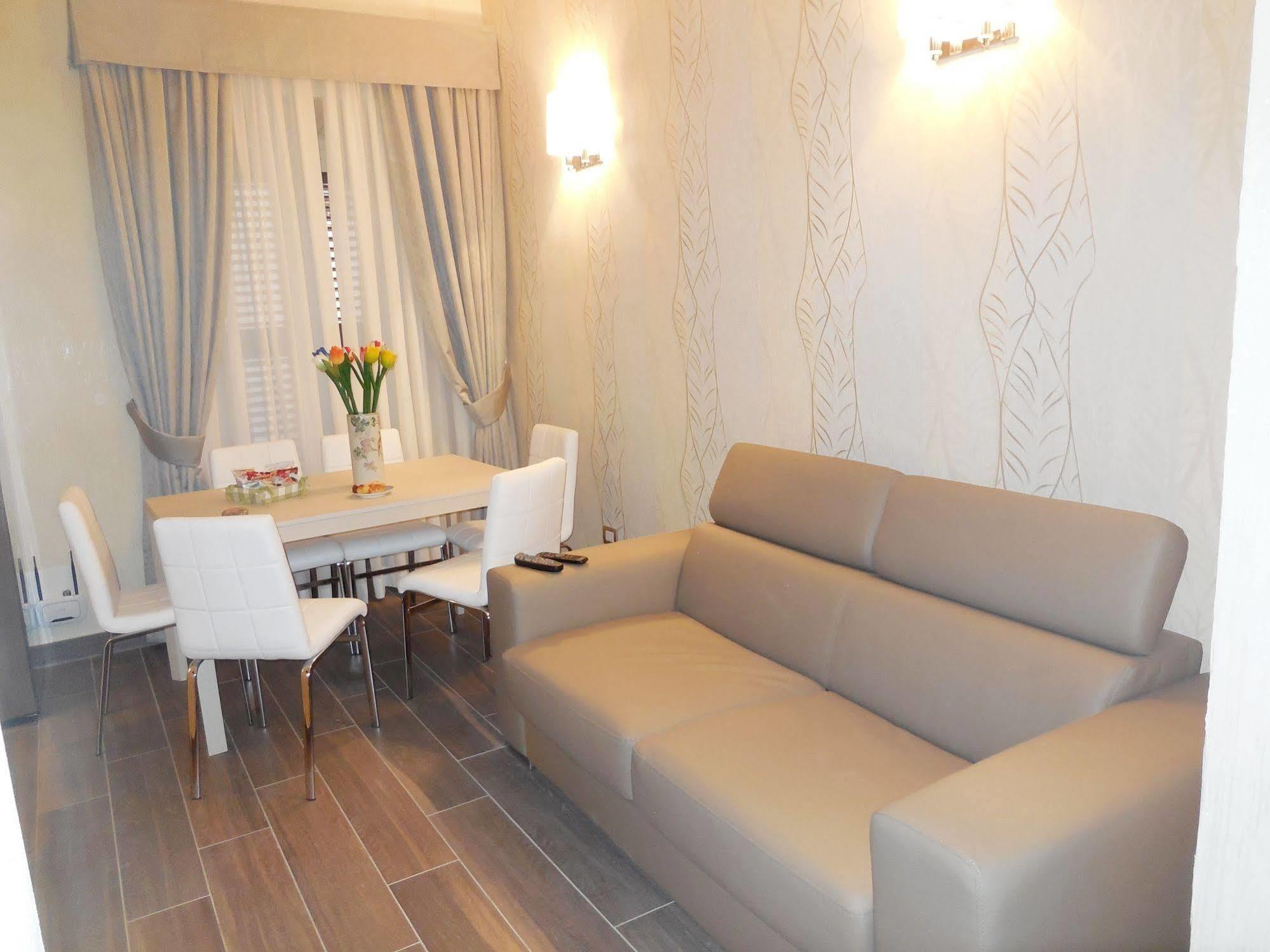 Hotel Domus Laurae Roma Exterior foto