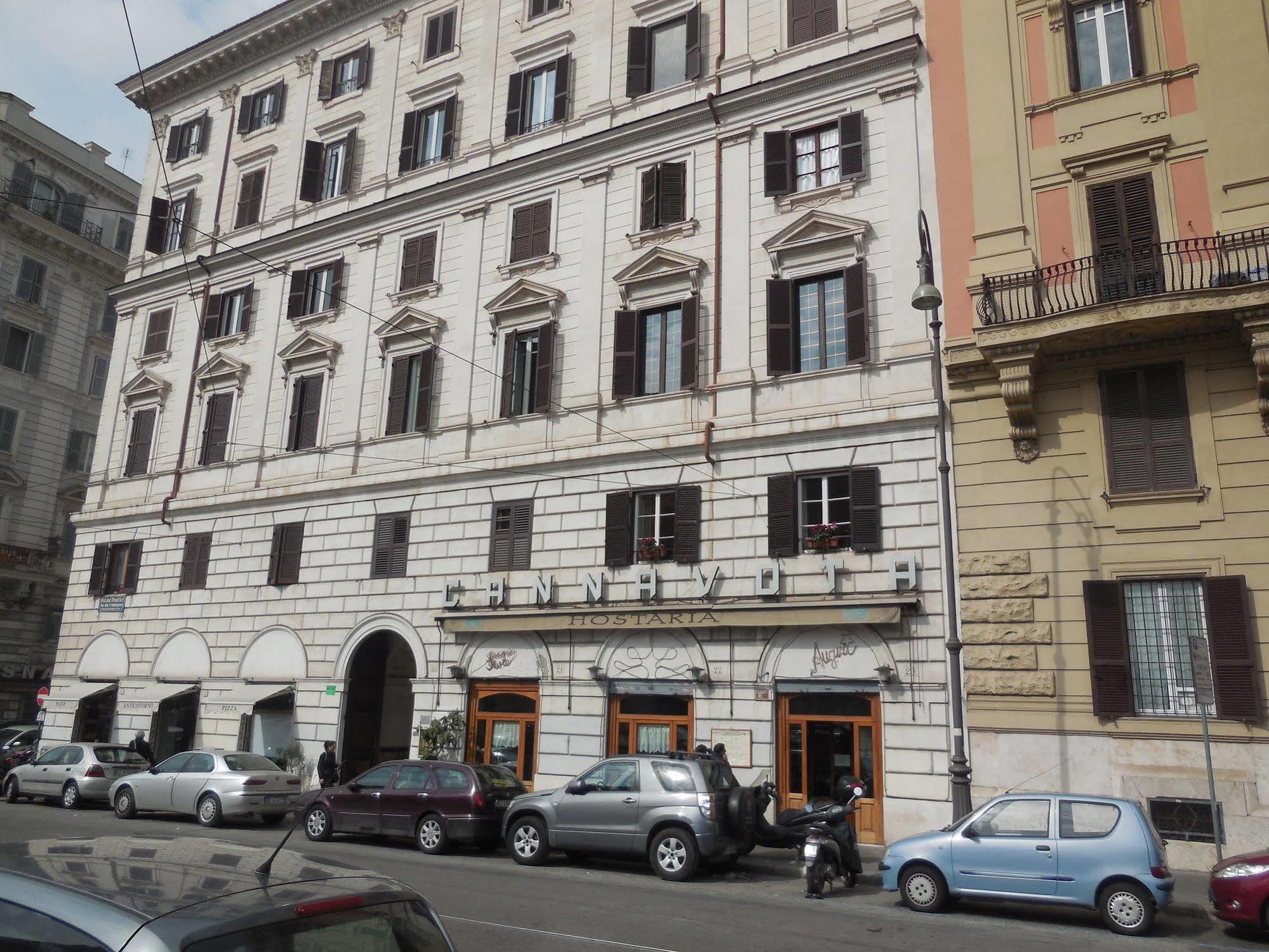 Hotel Domus Laurae Roma Exterior foto